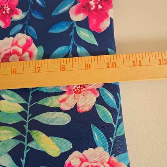 L.I.B. New York Crossbody Blue Floral Wrislet Zip Clouser Purse Tassel Bohemian - Picture 4 of 8